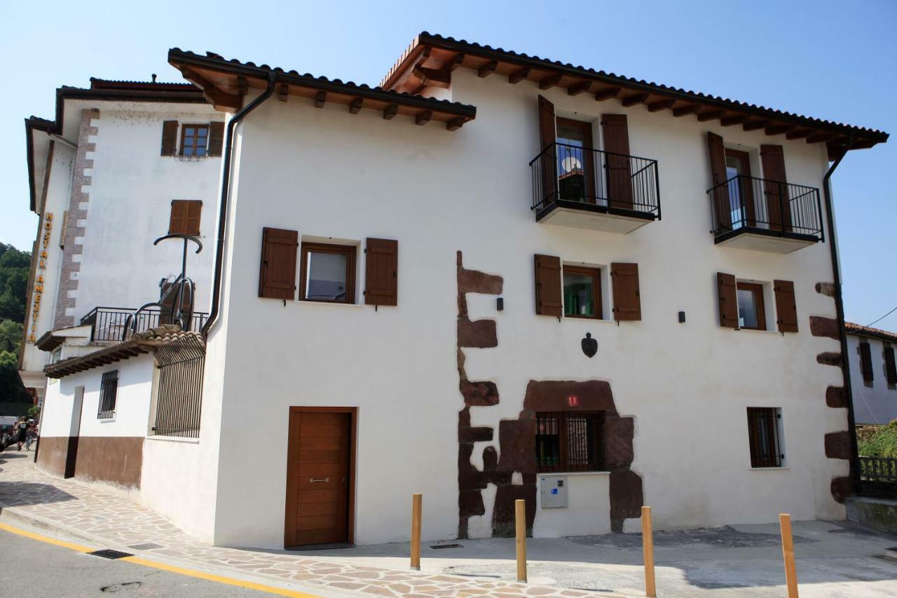 Hostal Ameztia Doneztebe Zewnętrze zdjęcie